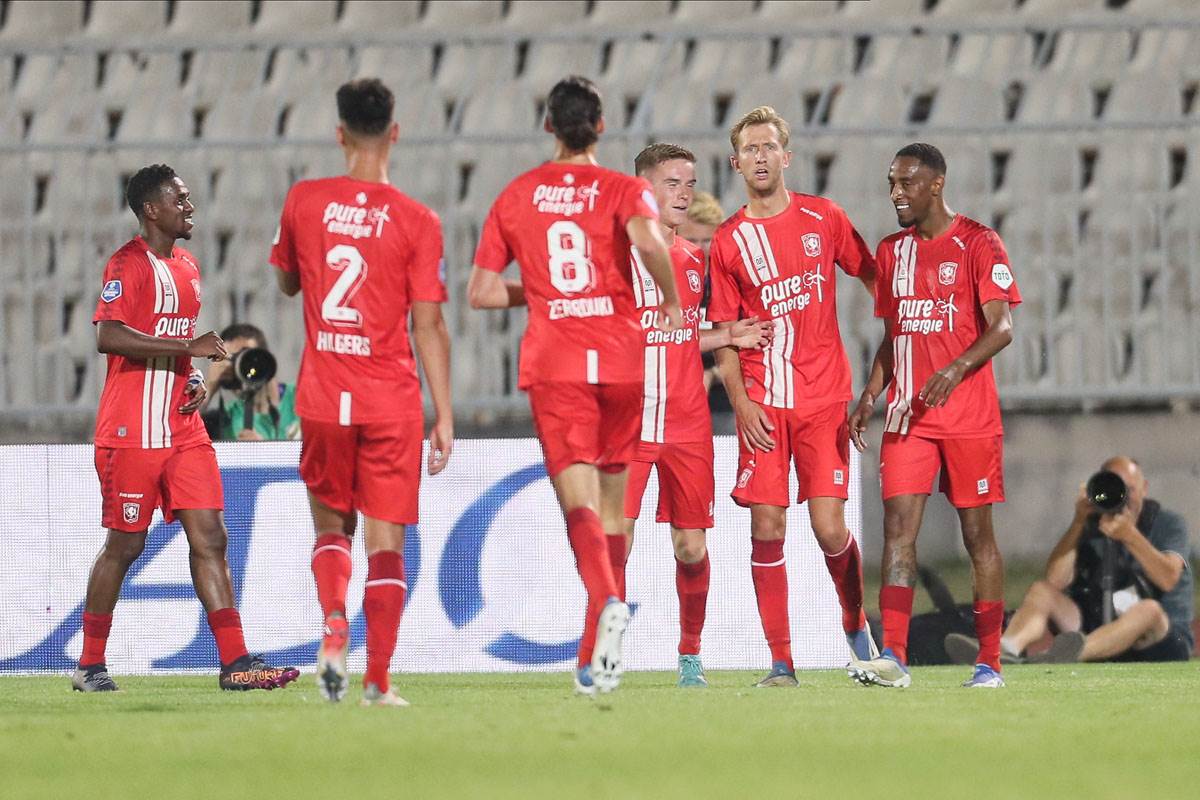 Čukarički, Tvente, Kvalifikacije (20).jpg