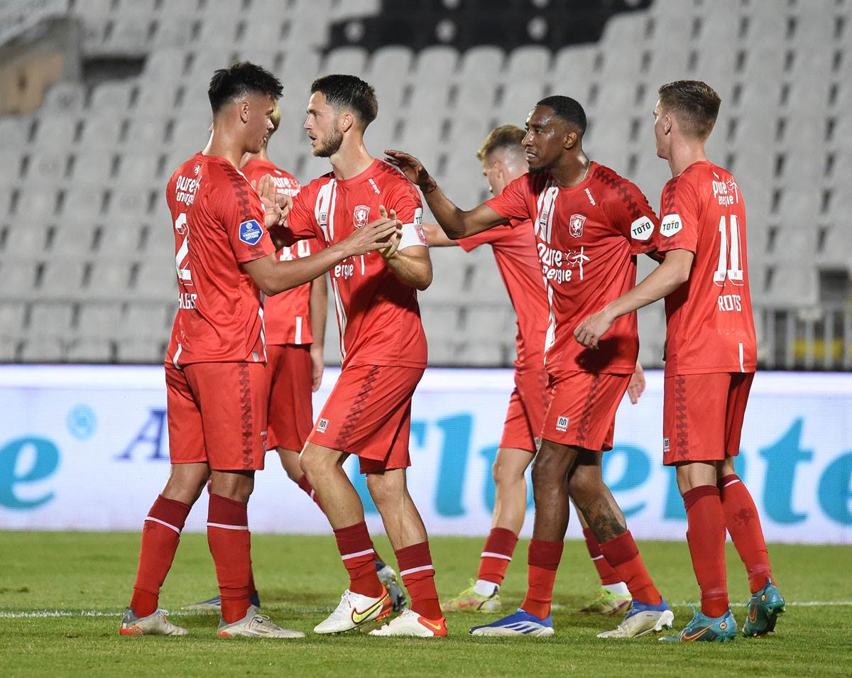 Čukarički, Tvente, Kvalifikacije (30).jpg