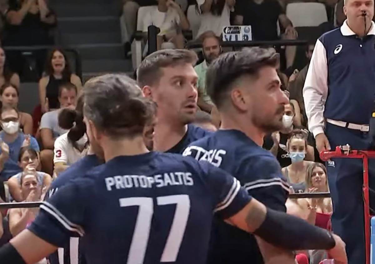 Grcka Hrvatska odbojka (9).jpg