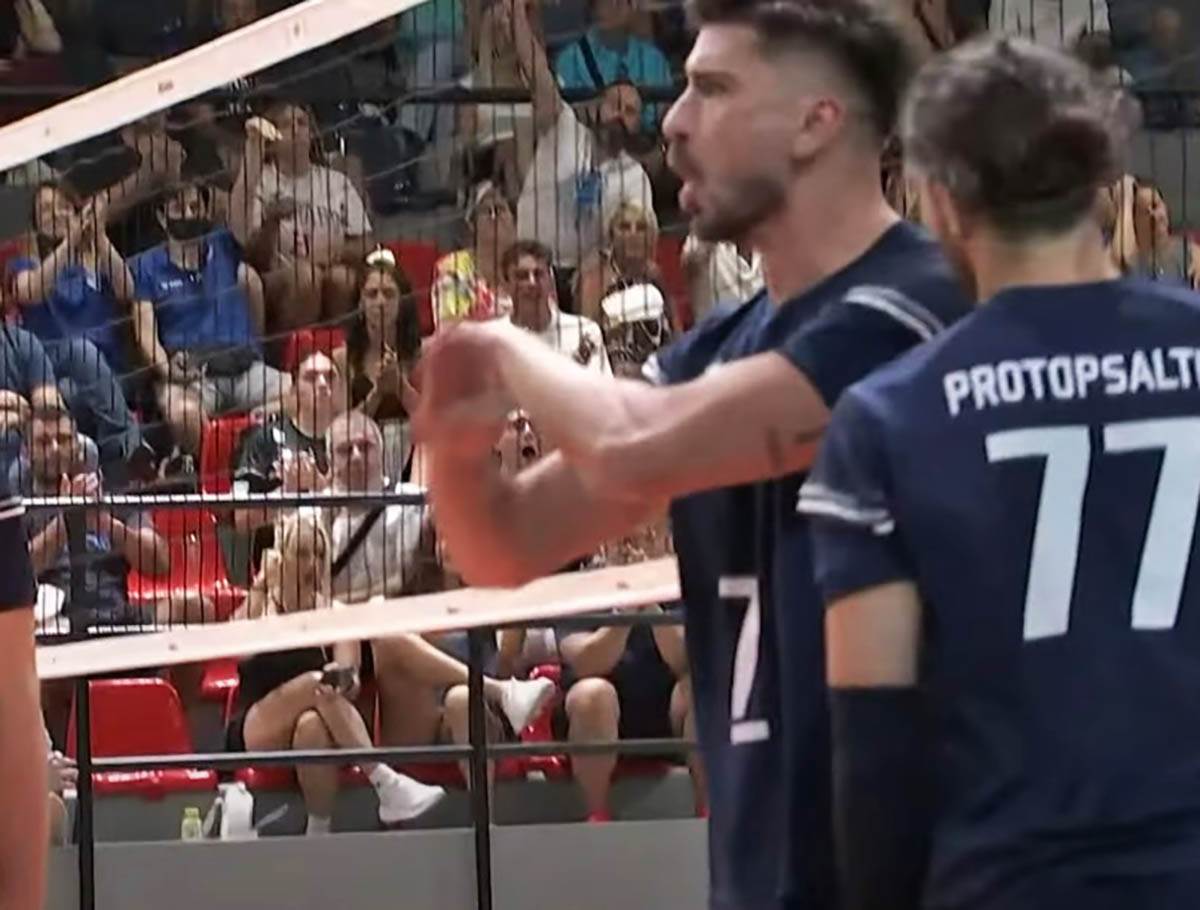 Grcka Hrvatska odbojka (10).jpg