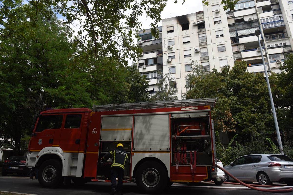 pozar-gandijeva  (3).jpg