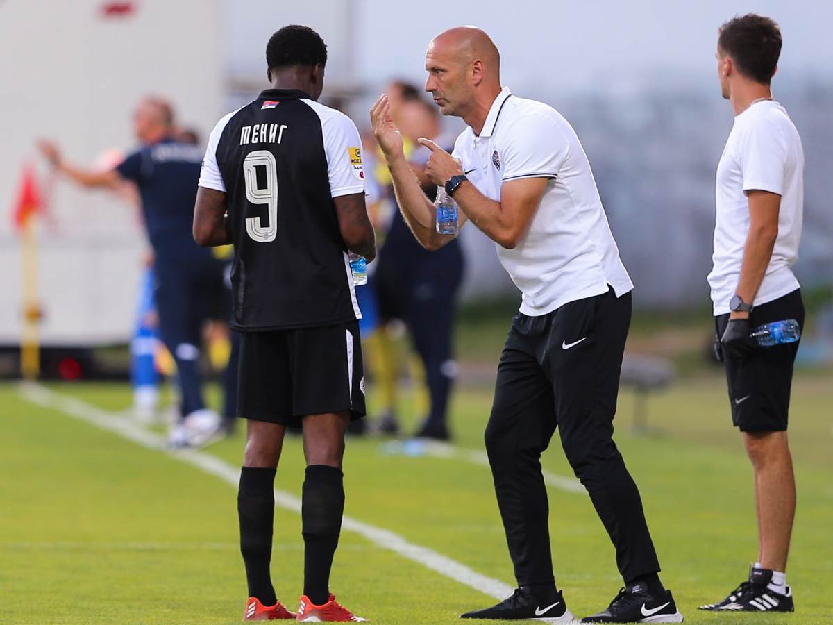 Ilija Stolica, Kvinsi Menig