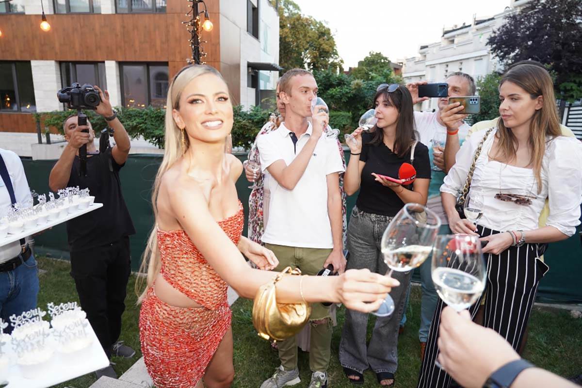 Milica Pavlovic (10).jpg