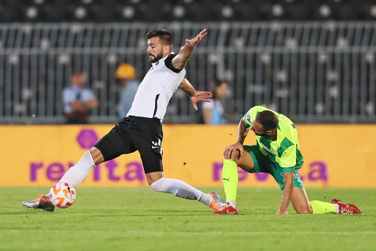 Partizan AEK Laranka (15).JPG