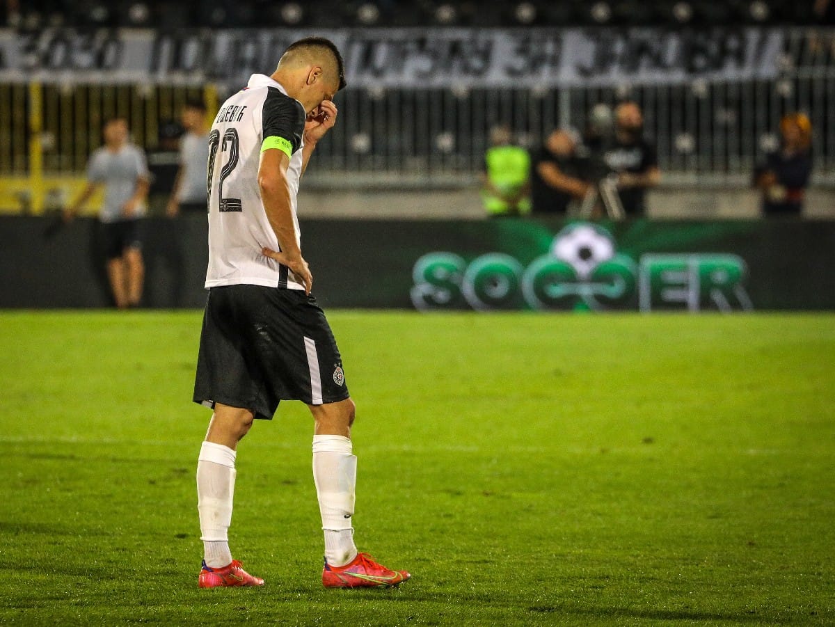 Radost igraca AEK, tuga igraca Partizana (8).jpeg