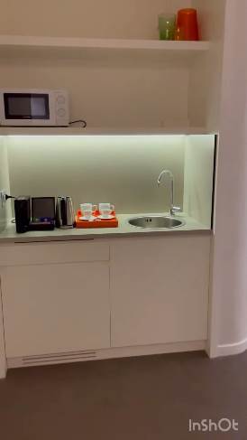 Kristijano ronaldo, hotel (3).png