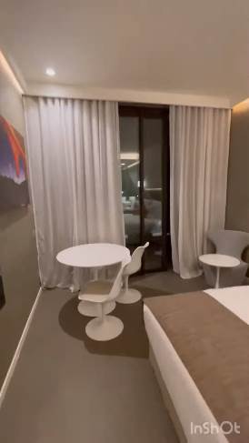 Kristijano ronaldo, hotel (5).png