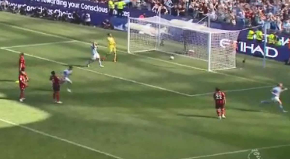 Kevin De Brujne gol protiv Bornmuta a (5).jpg