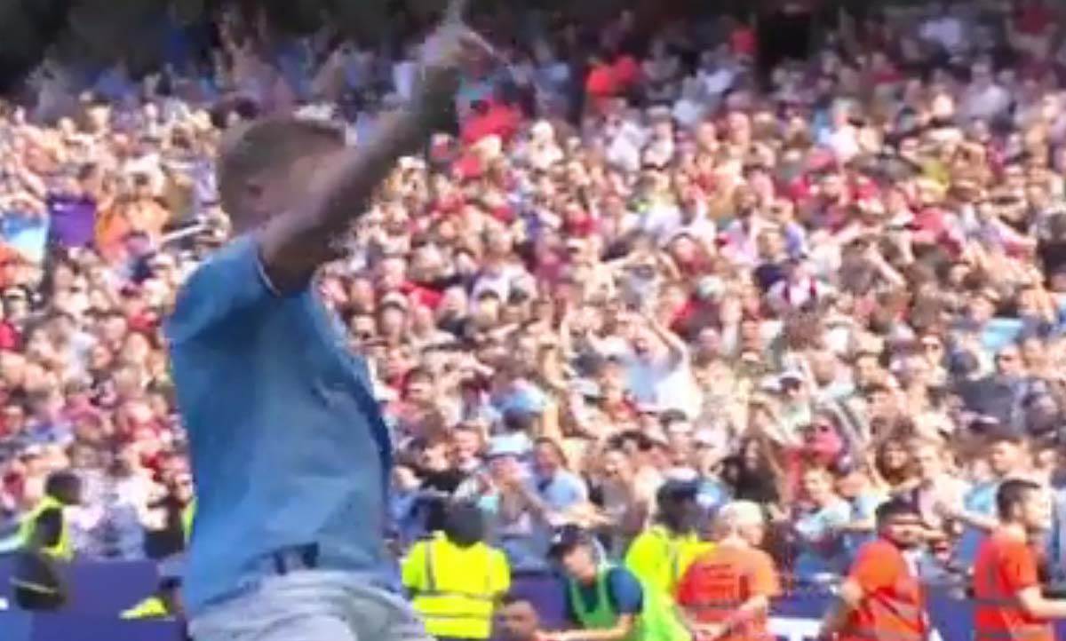 Kevin De Brujne gol protiv Bornmuta a (6).jpg