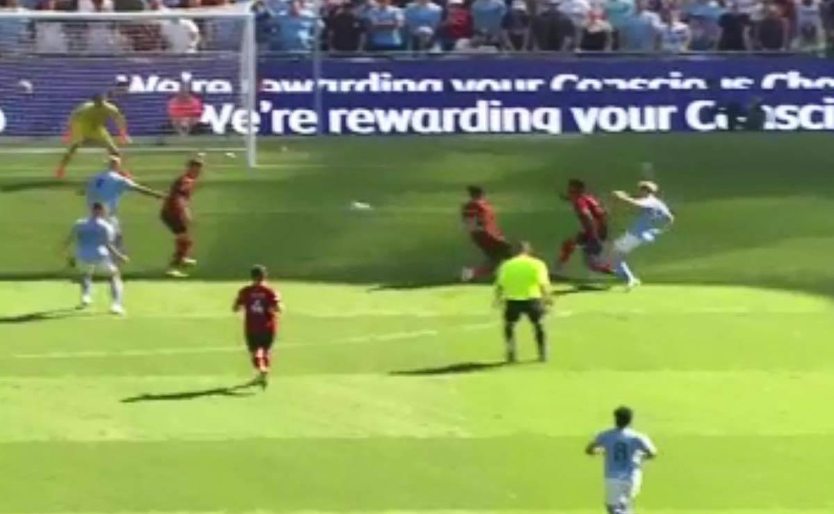 Kevin De Brujne gol protiv Bornmuta a (1).jpg