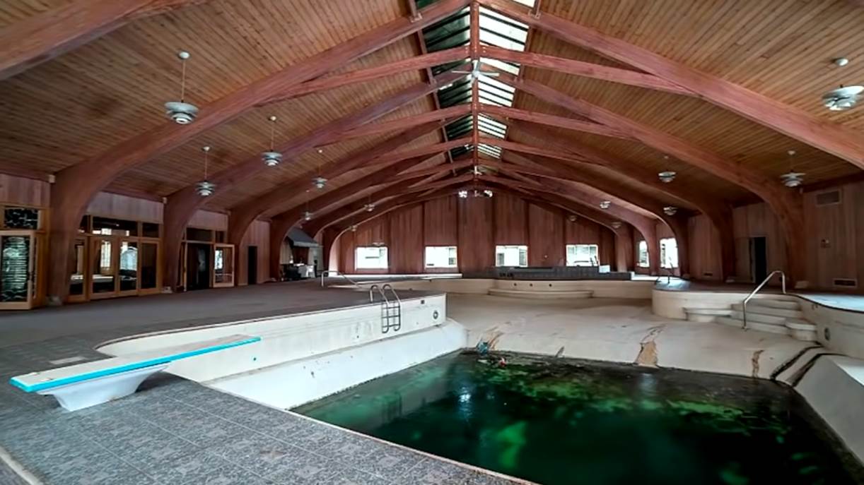 Majk Tajsonova vila  (7).png