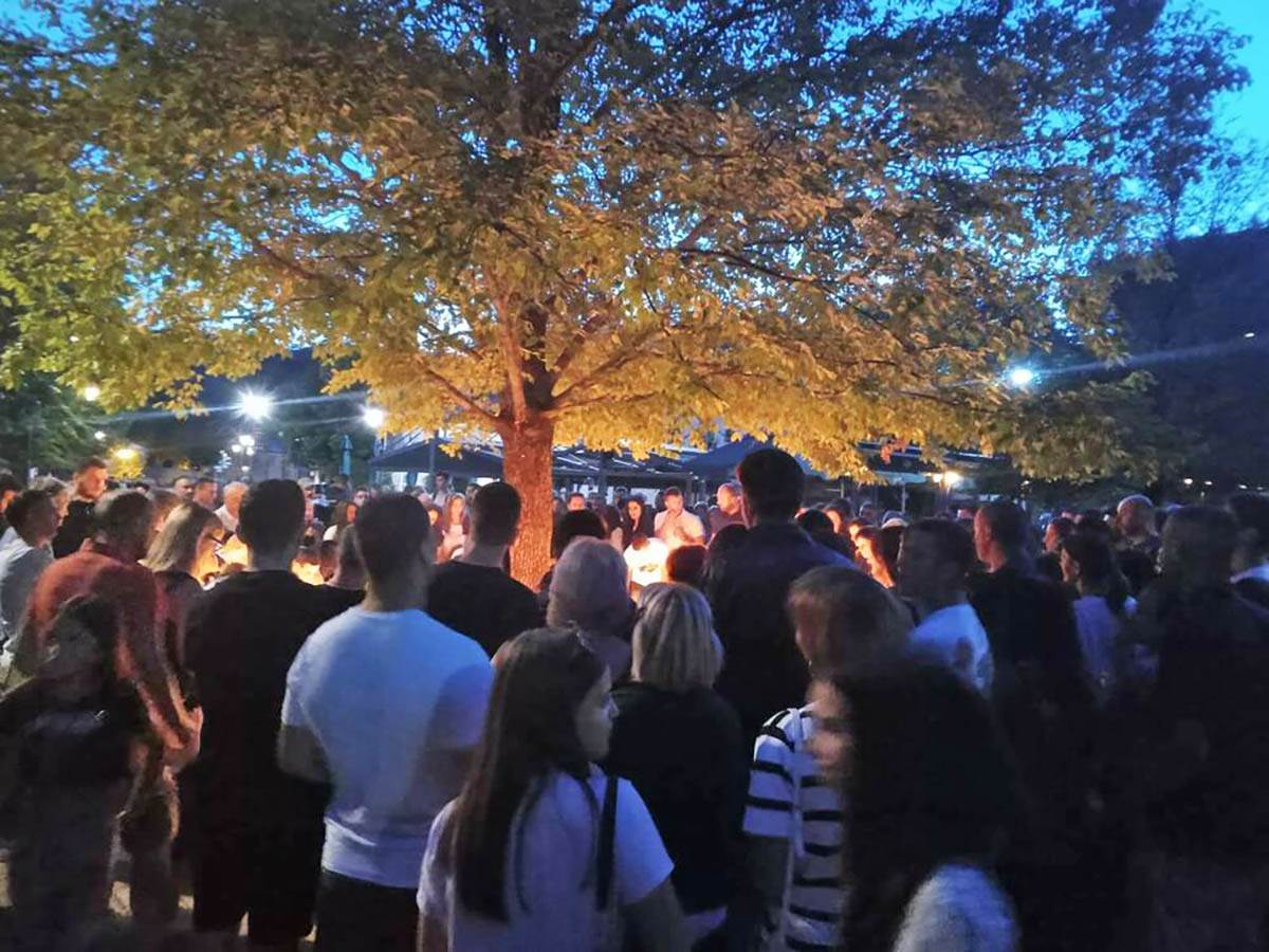 Cetinje odavanje pocasti nastradalima (4).jpg