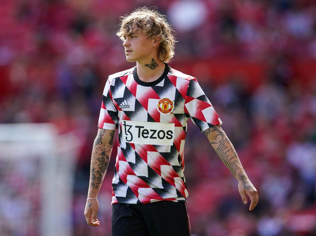 Mladi fudbaler Mančestera tetoviran po celom telu