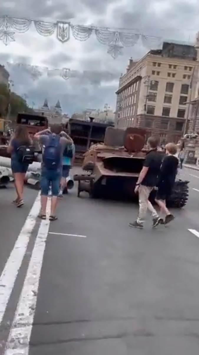 vojna parada u ukrajini-4.jpg