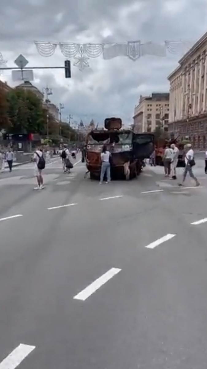 vojna parada u ukrajini-5.jpg