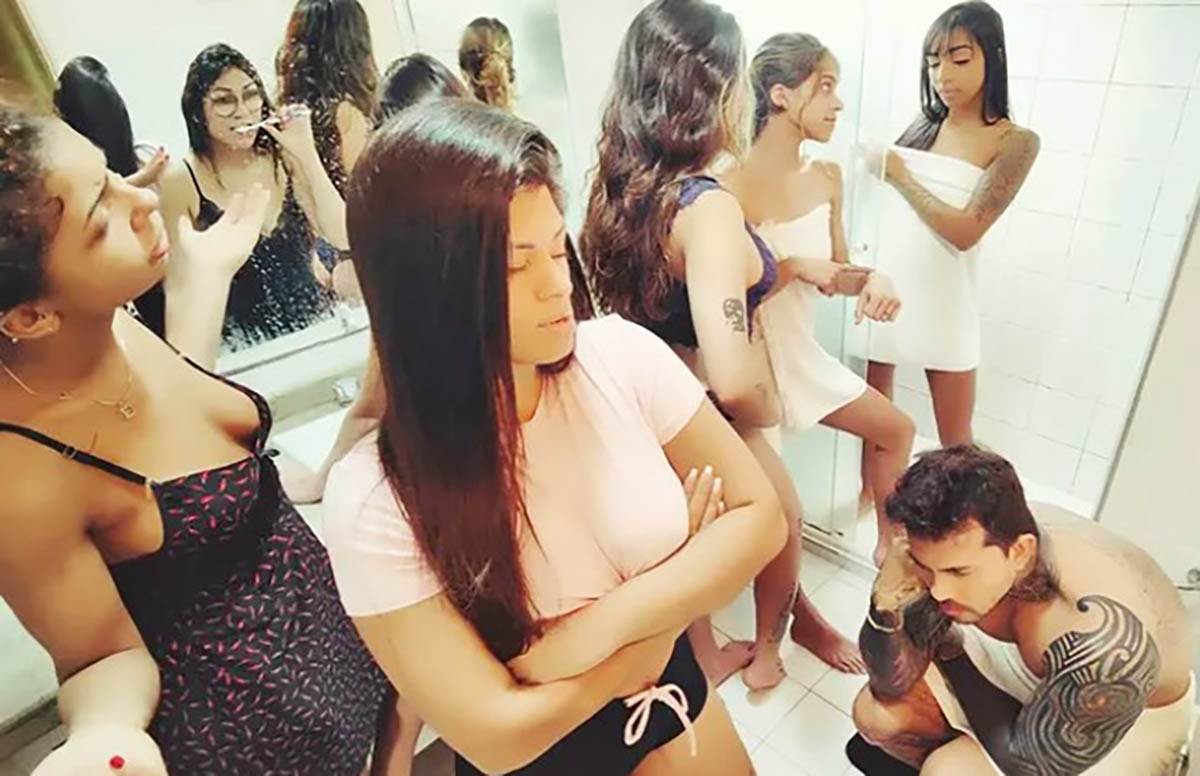 Covek sa puno zena (1).jpg