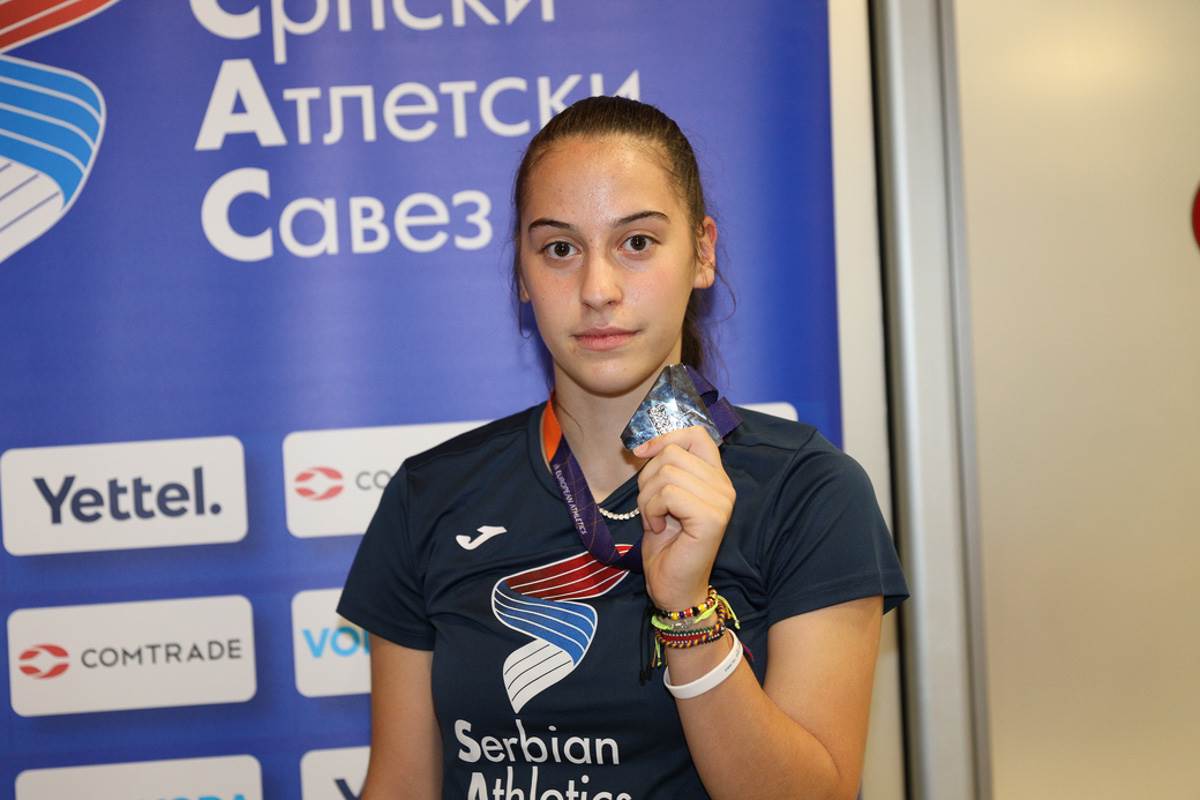 Vilagoš i Topić stigle u Beograd-7.jpg