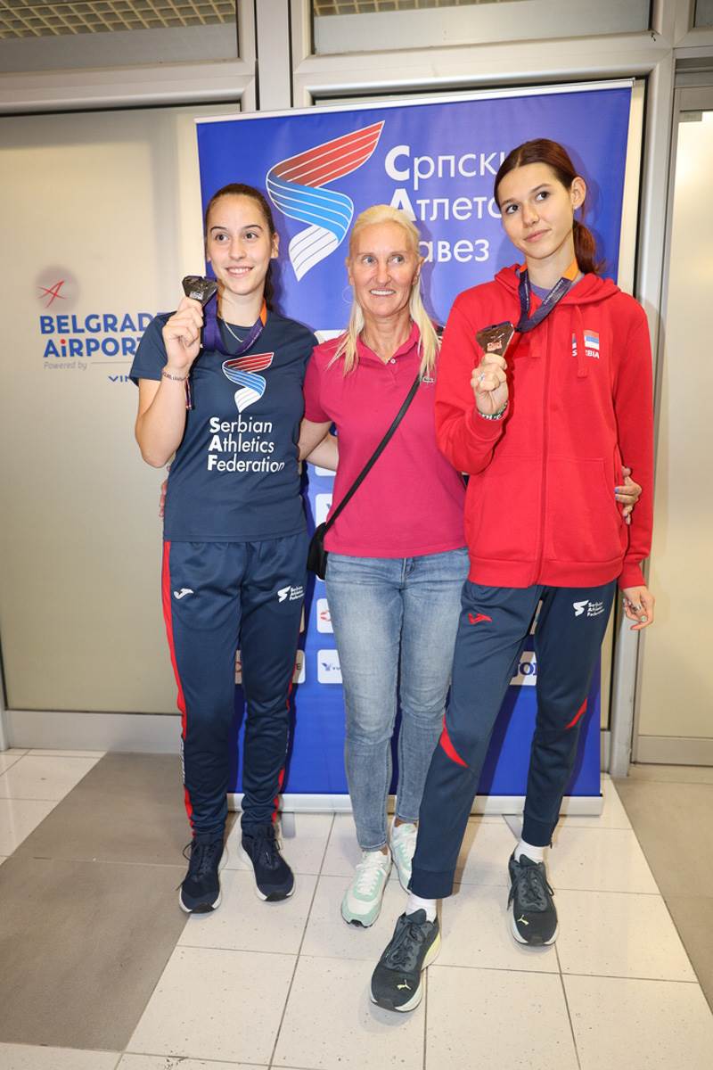 Vilagoš i Topić stigle u Beograd-10.jpg