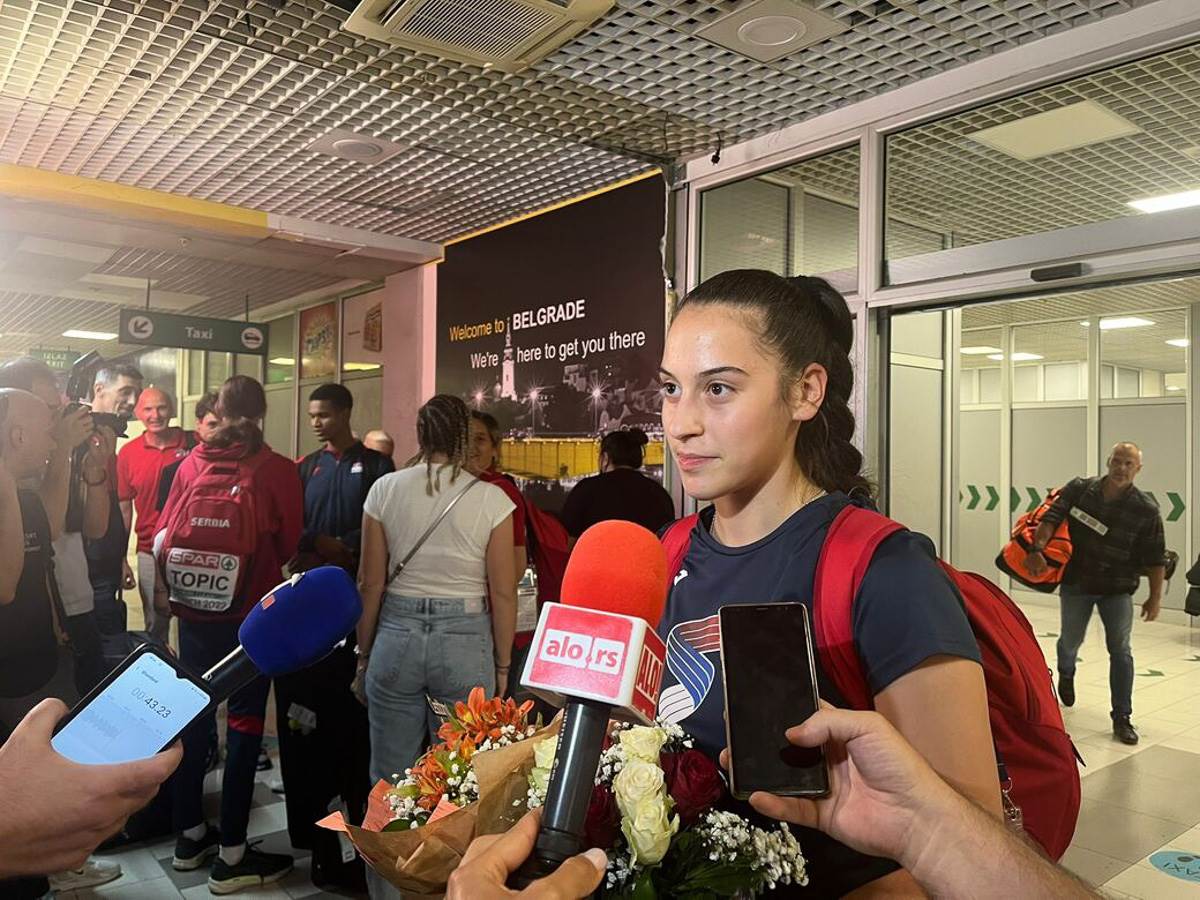 Vilagoš i Topić stigle u Beograd.jpg