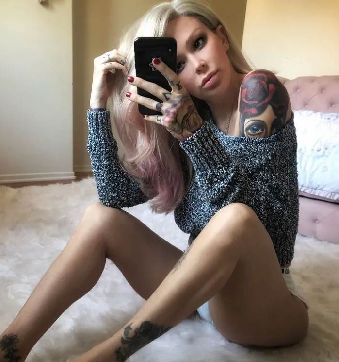 dzena dzejmison (4).png