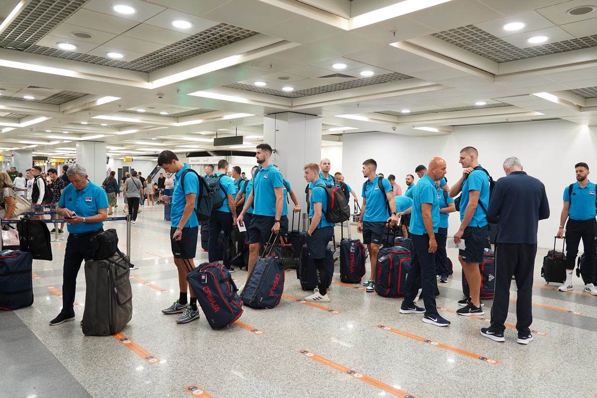 kss odlazak košarkaša na ep  (1).jpg