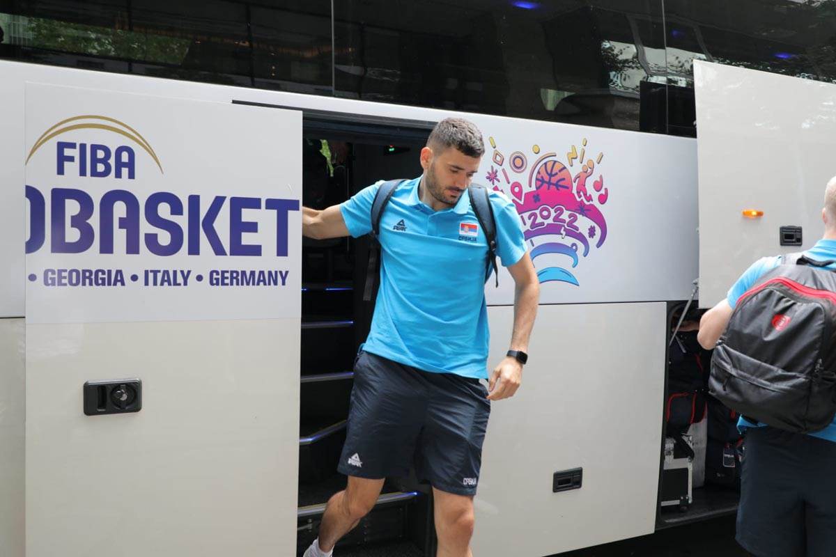 košarkaši prag kurir  (1).jpg