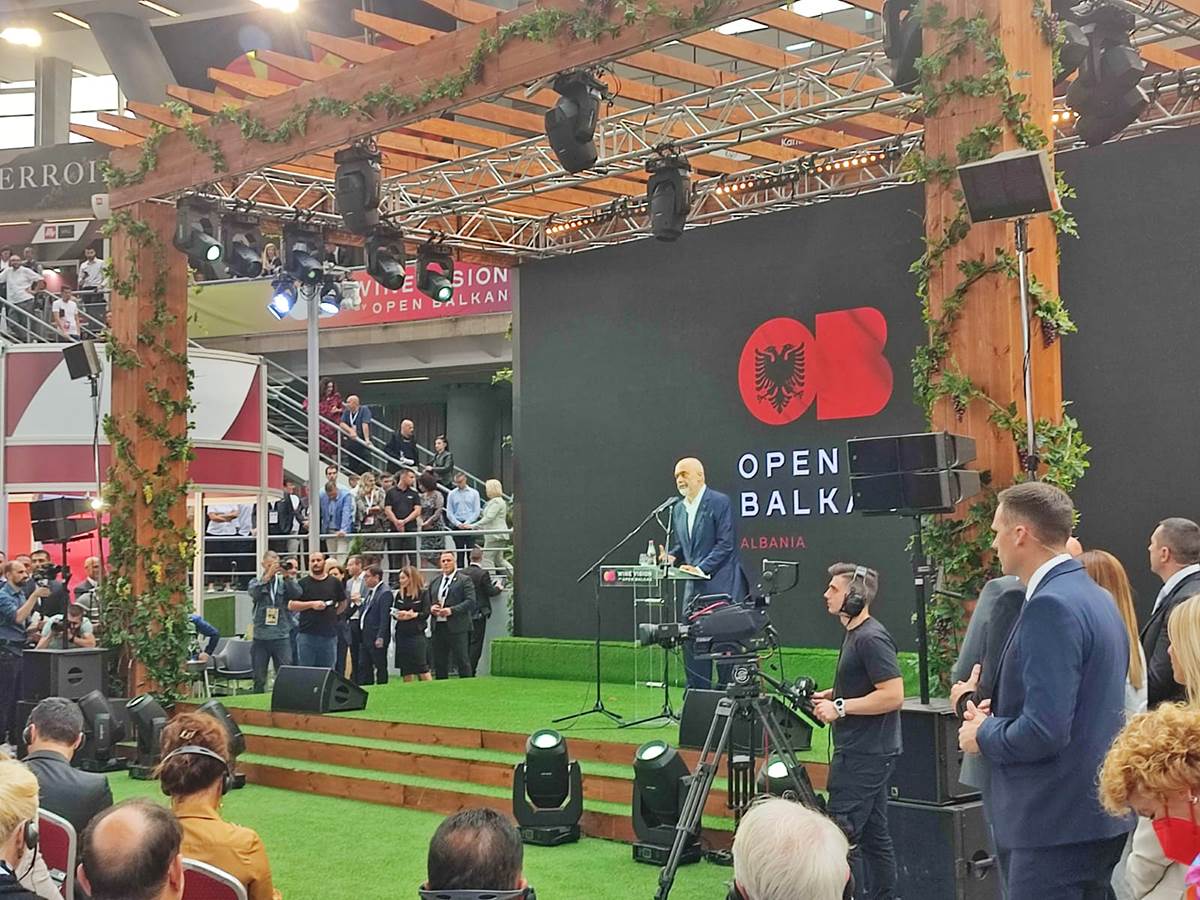 Vučić na otvaranju sajma Vinska vizija