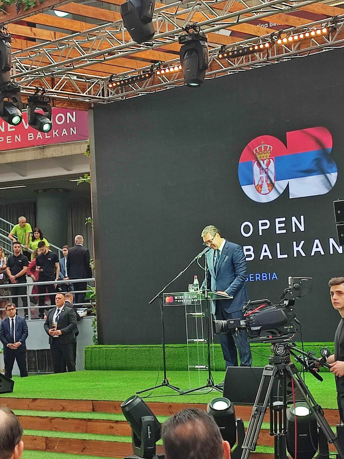 Vučić na otvaranju sajma Vinska vizija