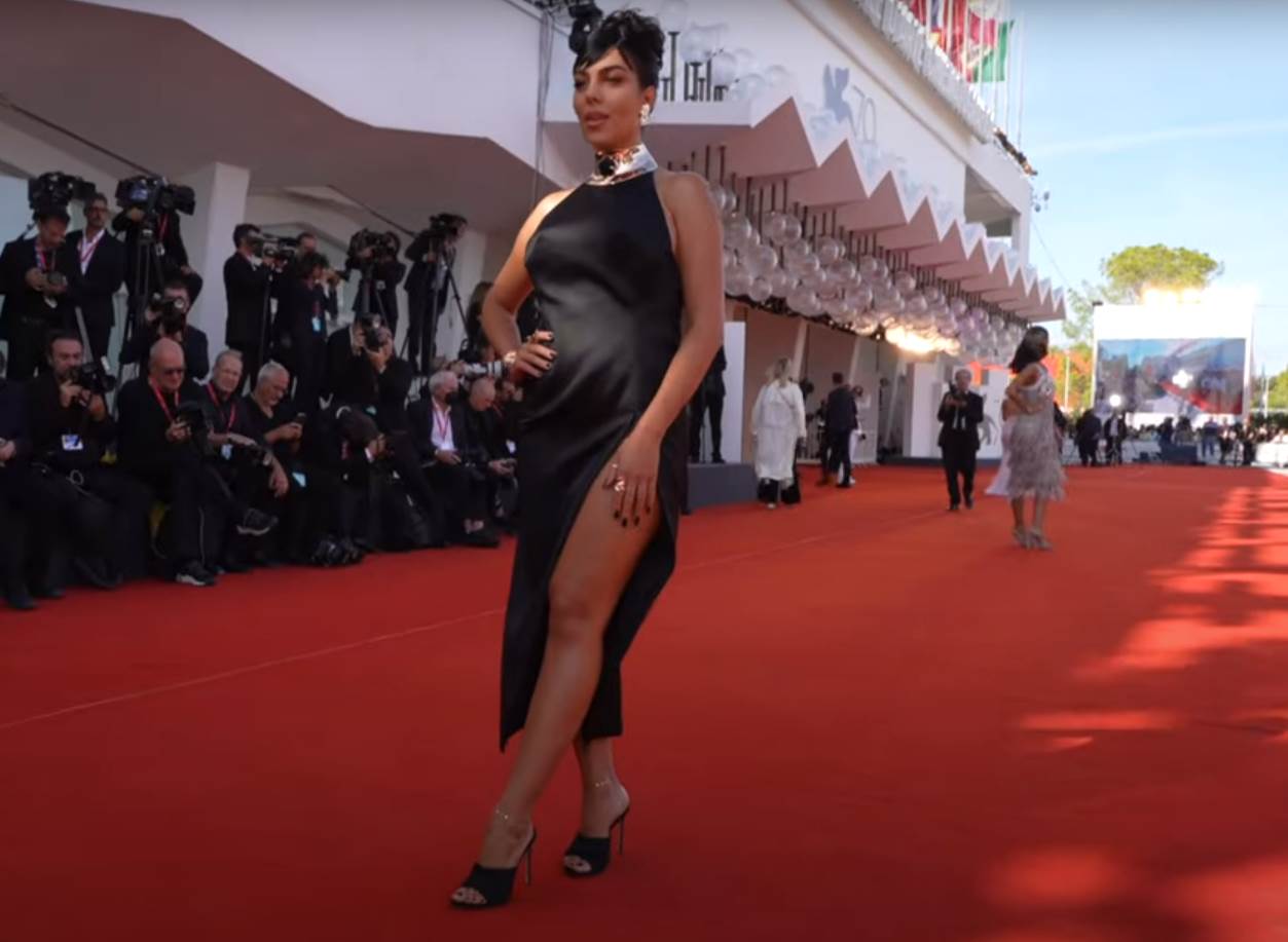 georgina rodrigez u veneciji (7).png