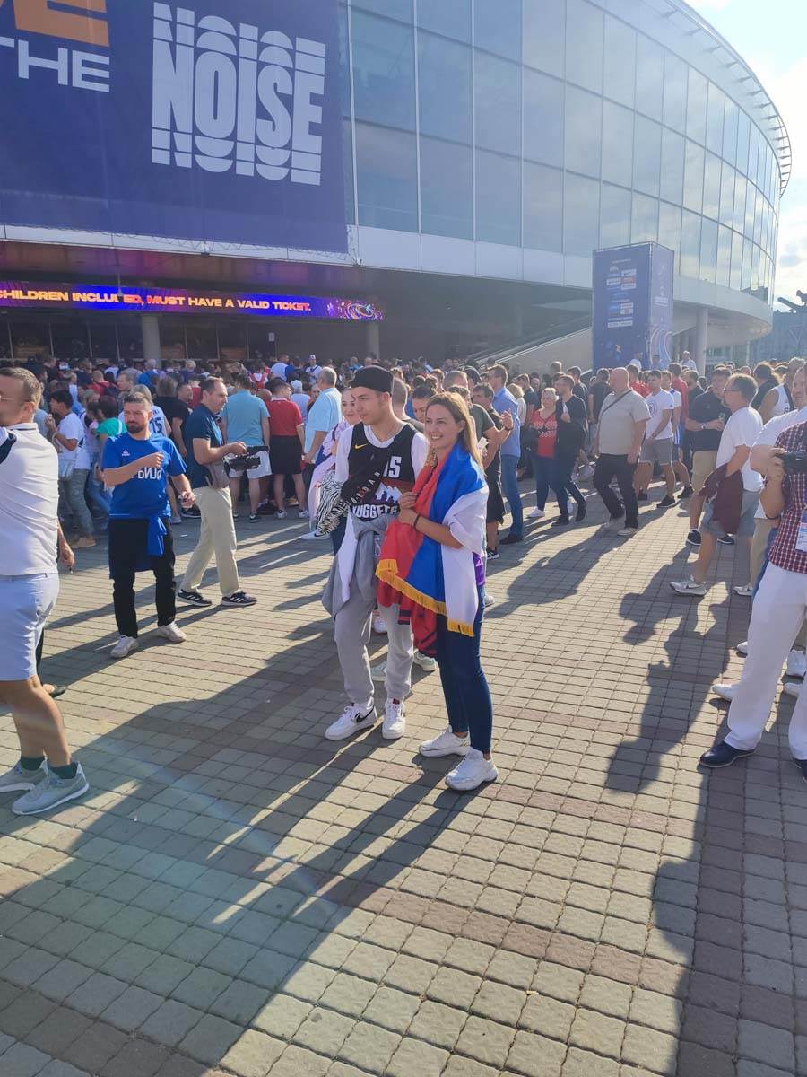 Gužva pred meč Srbija  (3).jpg