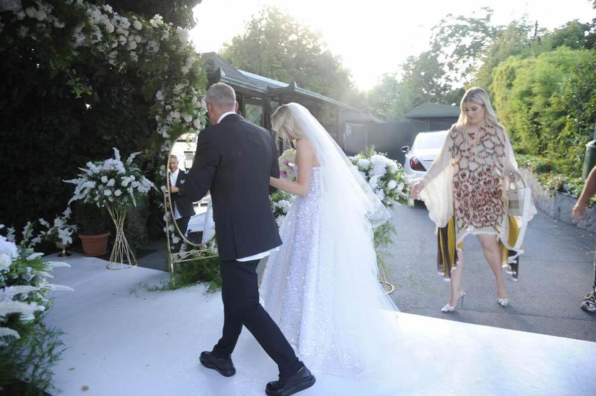 Jelena Karleuša na svadbi ćerke Mire Škorić