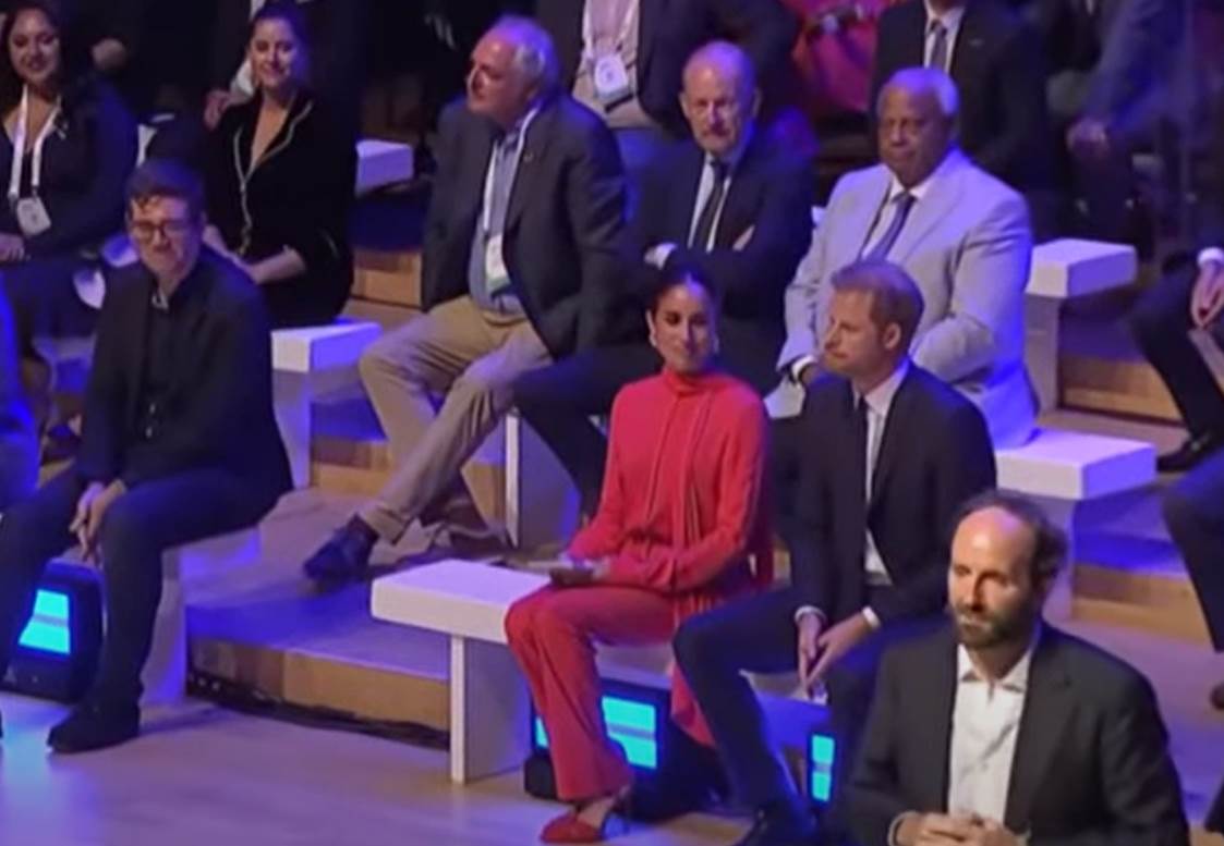 megan markl drzala govor (1).jpg