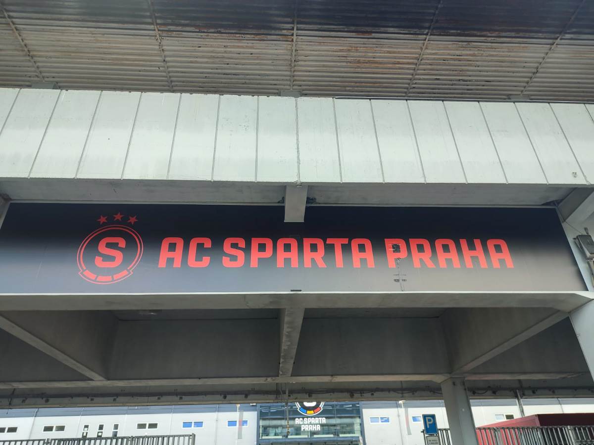 Stadion Strahov Prag.jpg