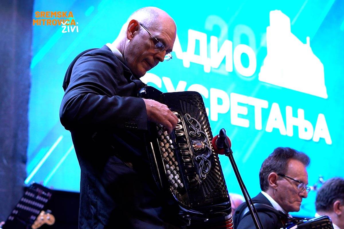 - 16x9.00_00_18_23.Still026.jpg