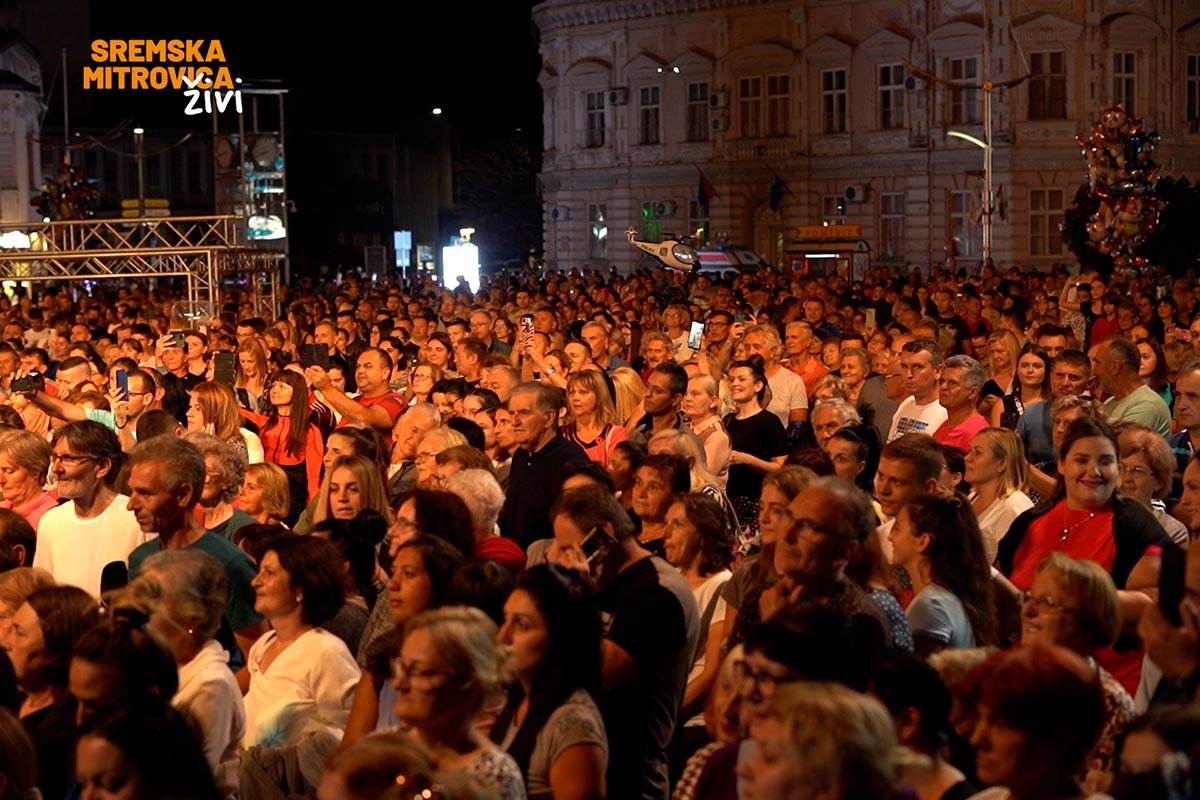 - 16x9.00_00_30_04.Still029.jpg