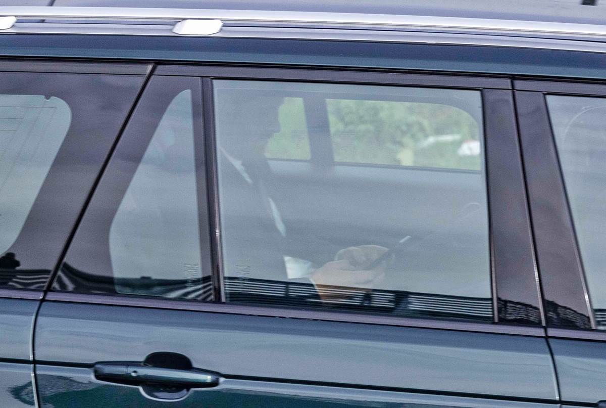 Kraljevska porodica (1).jpg