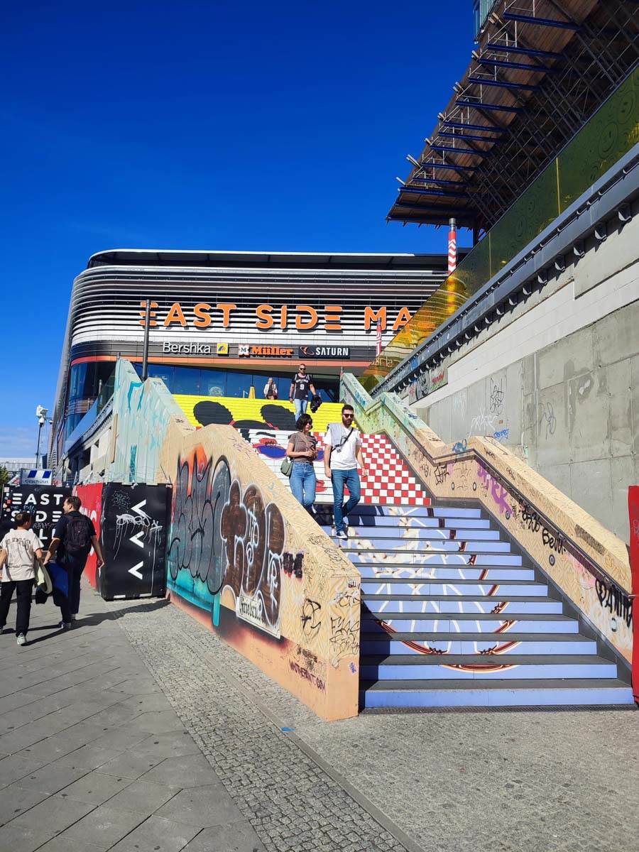 Mercedes Benz Arena  (3).jpg