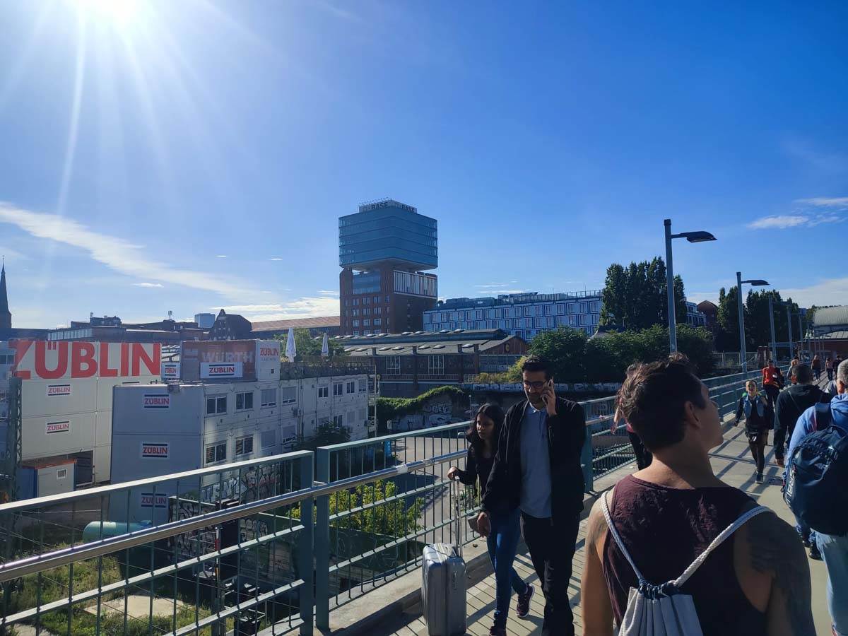 Mercedes Benz Arena  (8).jpg