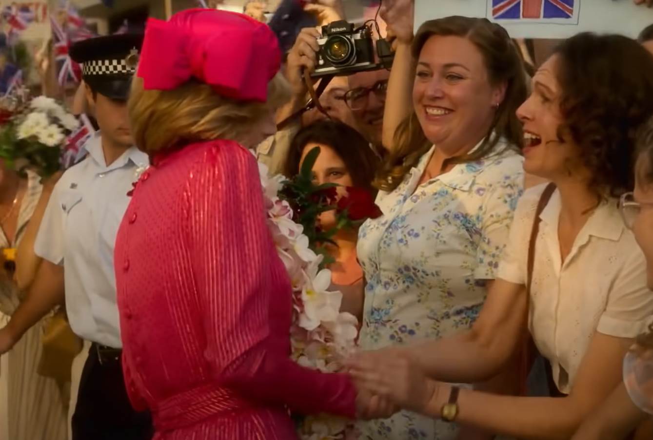 ema korin kao princeza dajana u seriji kruna (6).png