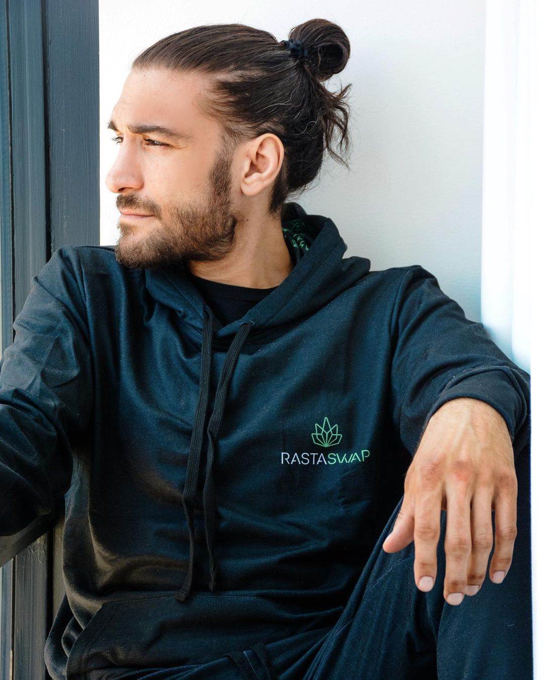 Preminuo MMA borac koji se lečio kanabisom