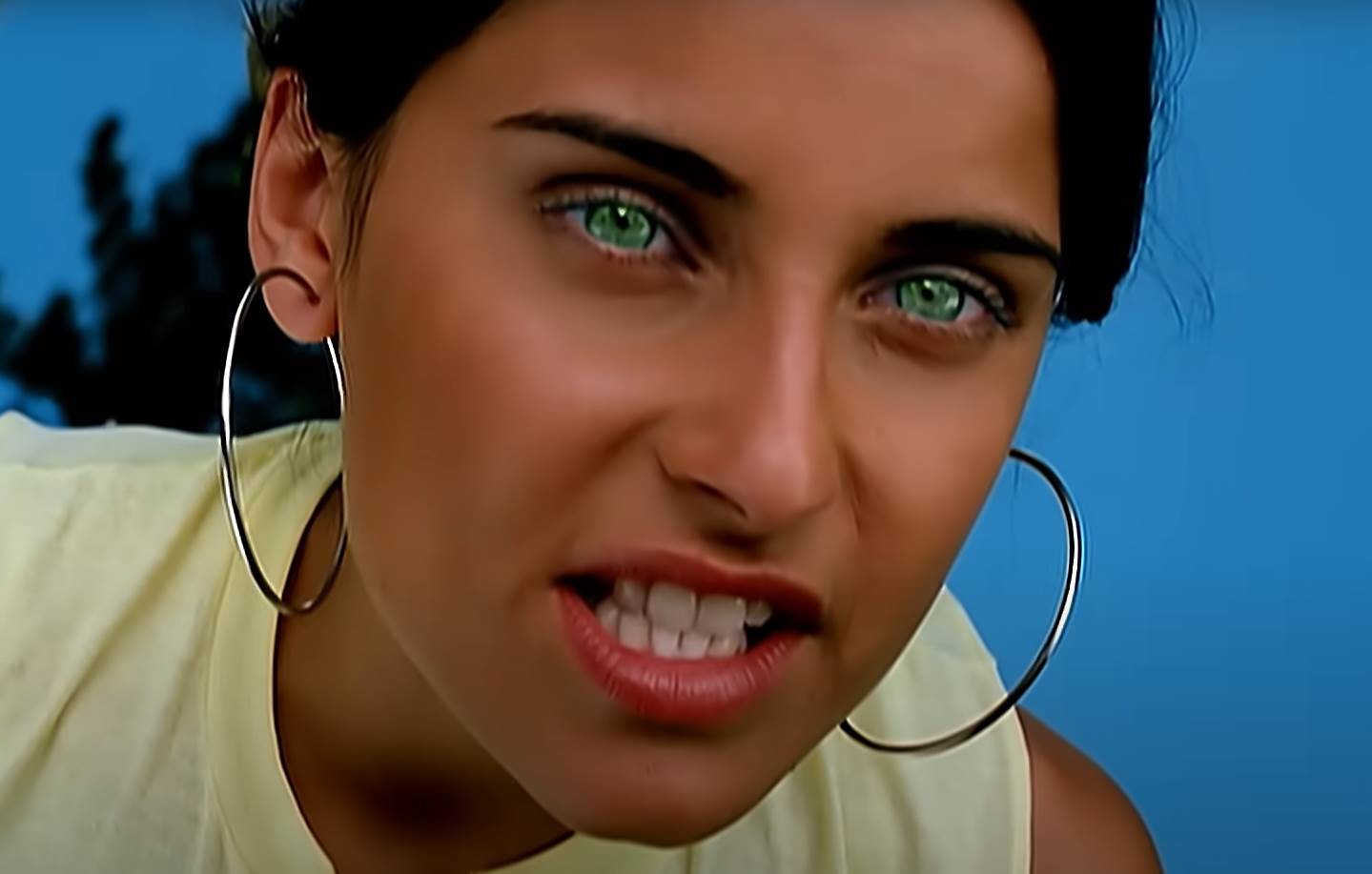 neli furtado  (7).png