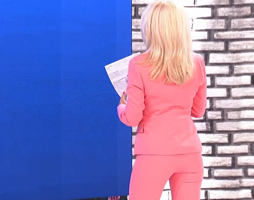 Jovana Jeremić u cipelama od 1000 evra vodi Jutarnji program