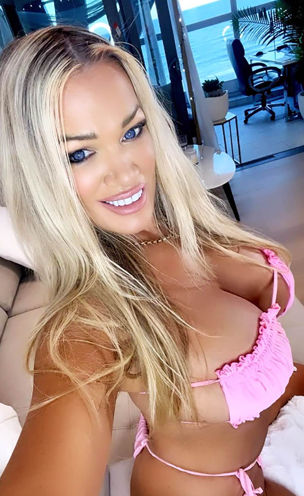 Djina Stjuart (4).PNG