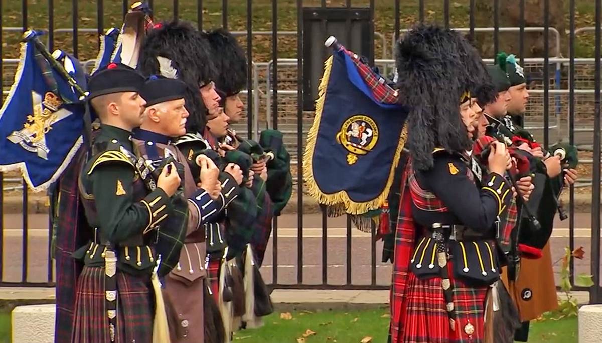 Ispracaj Kraljica Elizabeta (1).jpg