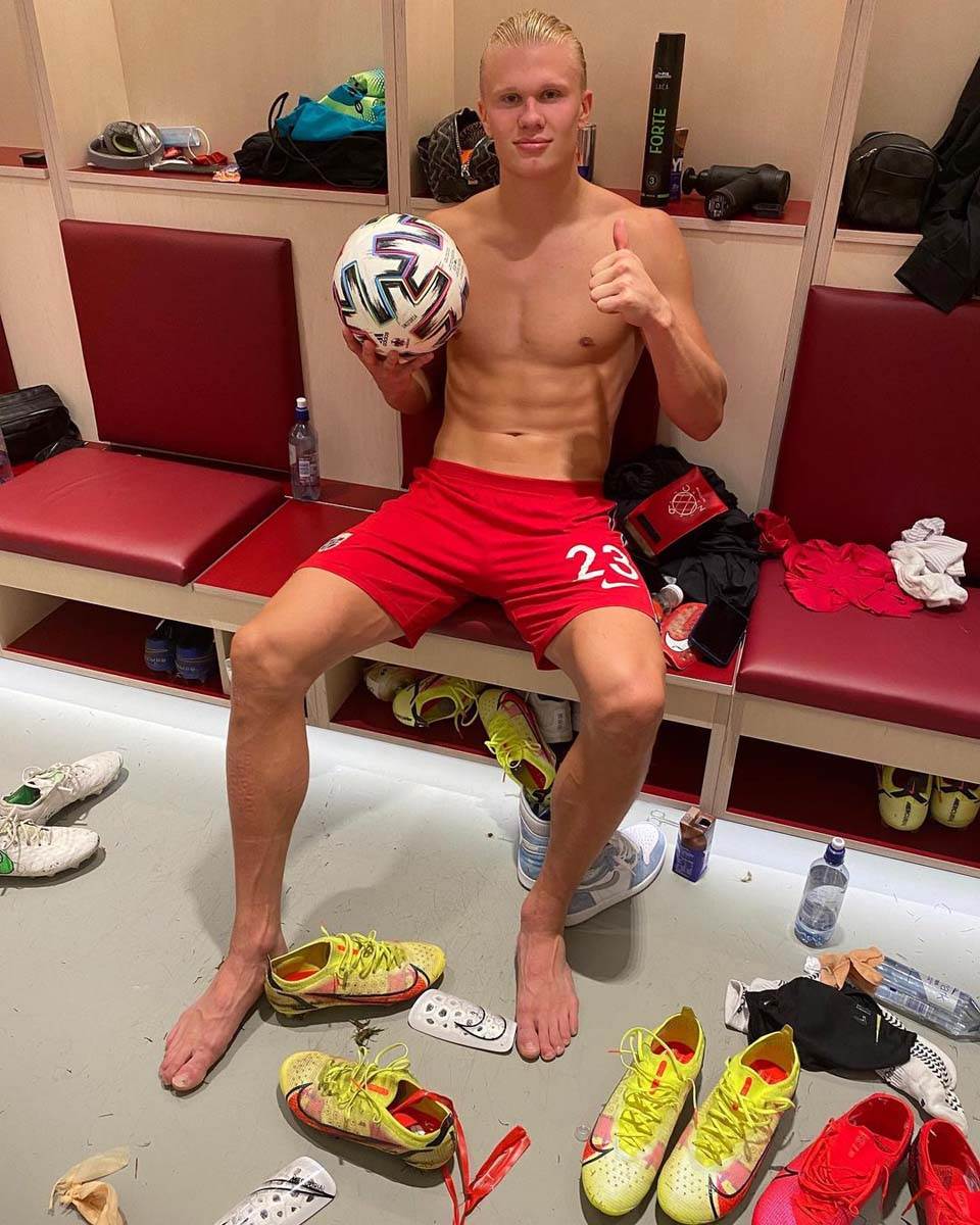 erling haland  (4).jpg