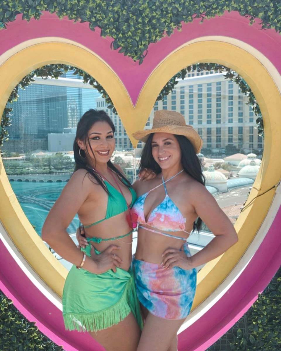 Megan Markl dvojnica  (1).jpg