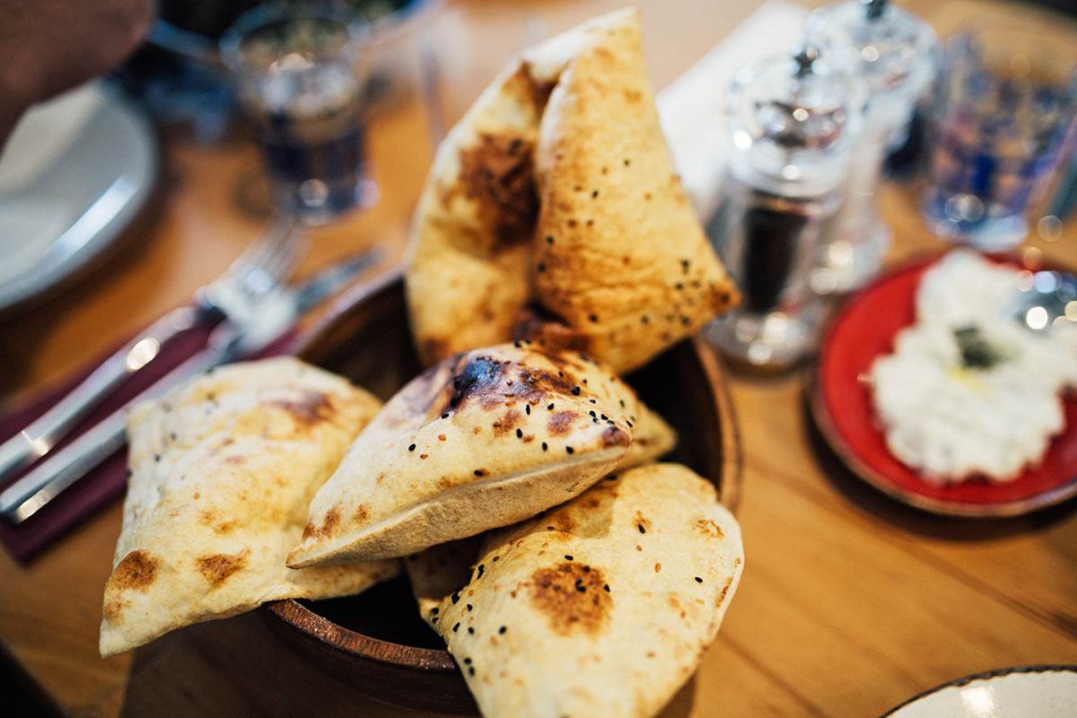 Turski pita hleb.jpg