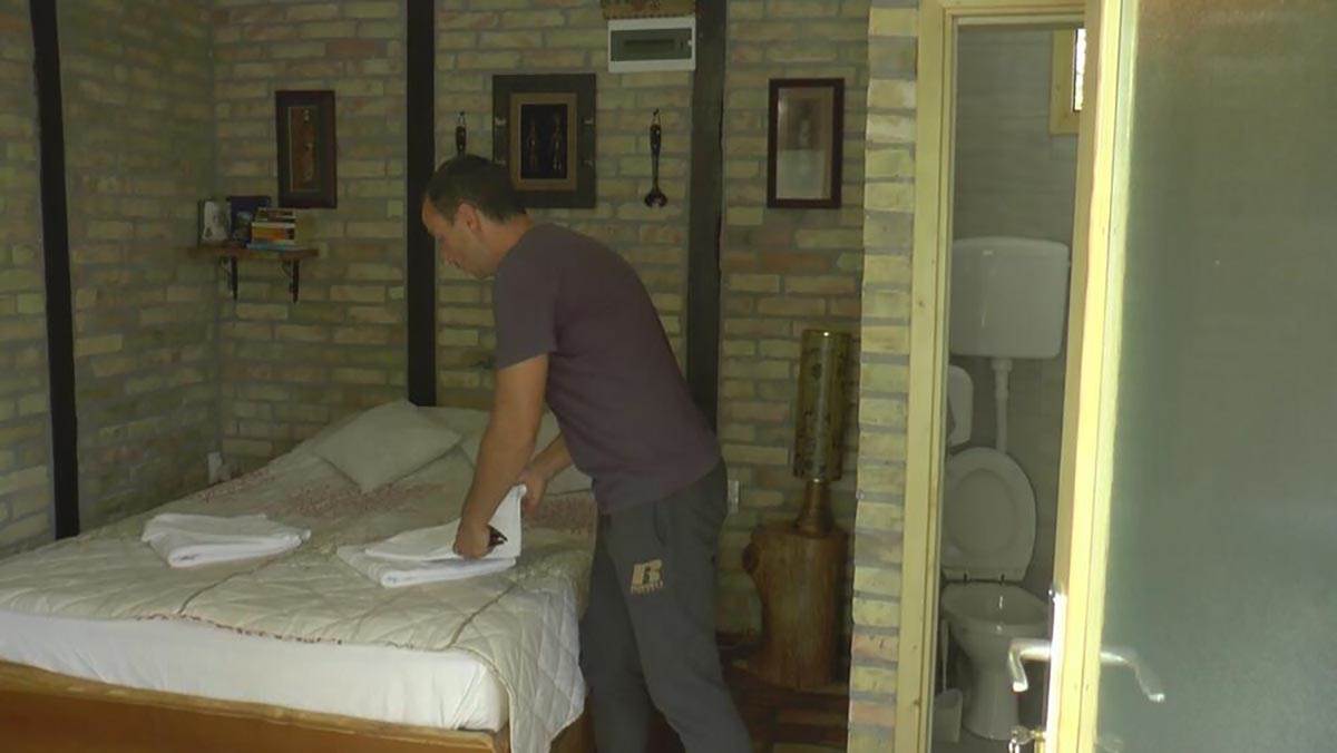 selo Gornja Trešnjica nadomak Ljubovije (1).jpg