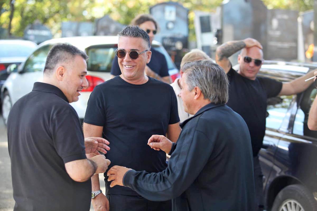 Pomen pevaču Tomi Zdravkoviću održan je danas na Centralnom groblju (18).jpeg