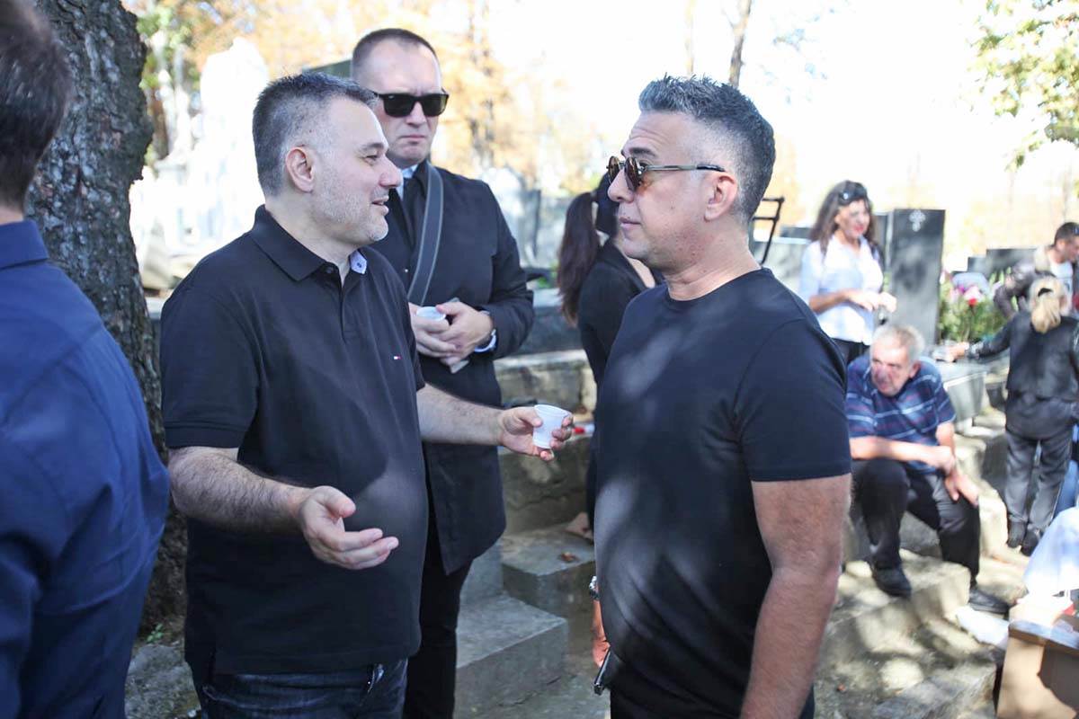 Pomen pevaču Tomi Zdravkoviću održan je danas na Centralnom groblju (21).jpeg